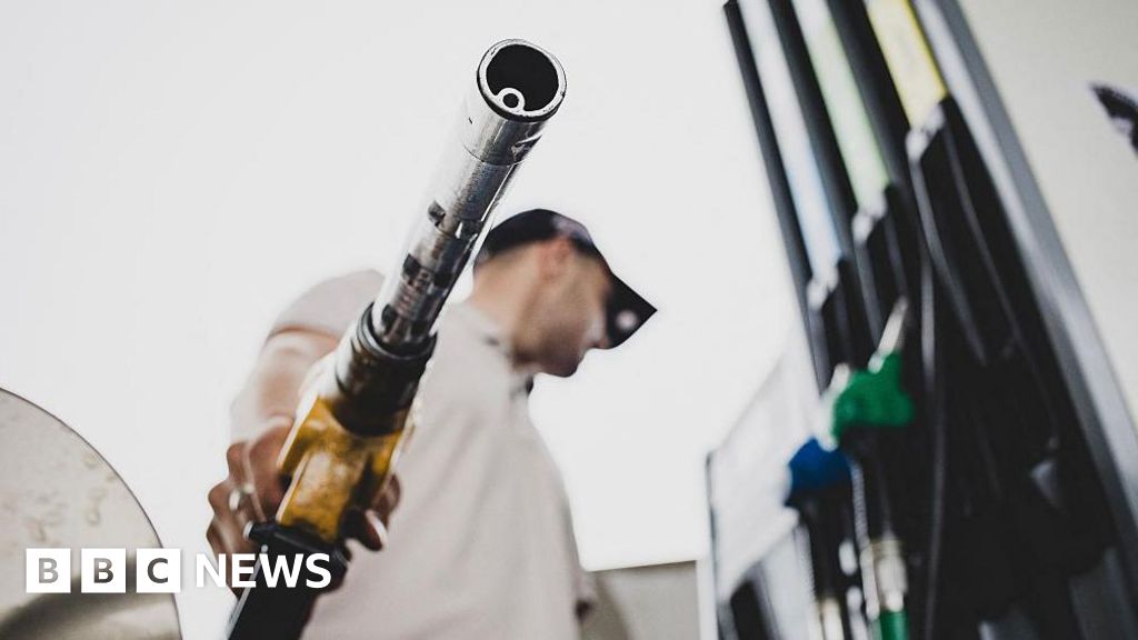 Мұнай бағасы Израильге соққылардан кейін өсті, бұл бітімді сынады