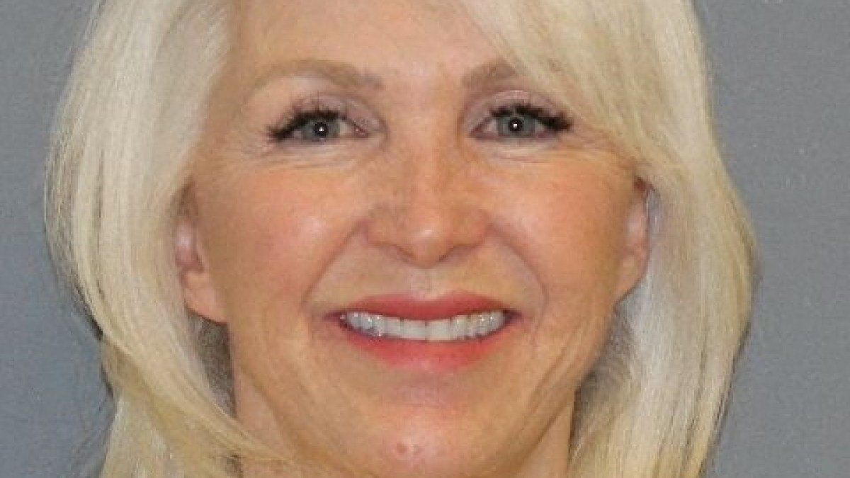 Суд в США отменил приговор к девяти годам для клерка, замешанного в схеме выборов