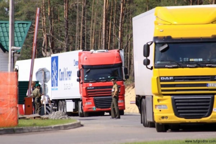 Пограничники пресекли провоз 50 тонн контрабандного битума