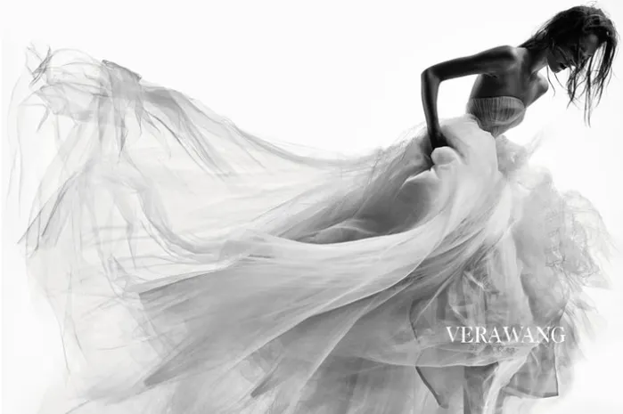 Бренд Vera Wang представил две новые кампании
