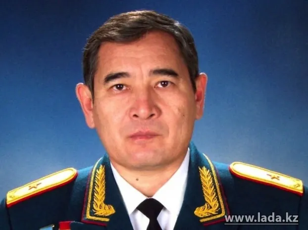 Экс-генералу в Актау грозит 14 лет тюрьмы