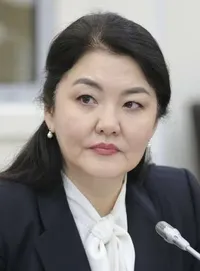 Ажар Гиният
