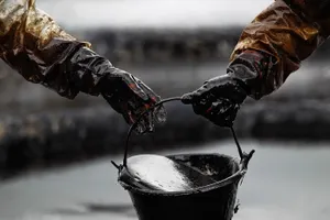 Незаконно добыли нефть на полмиллиарда тенге в Мангистау