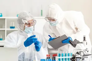 ВОЗ рассматривает гипотезу об утечке SARS-CoV-2 из лаборатории