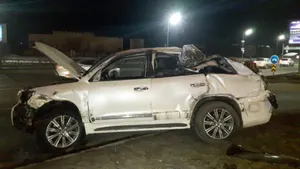 ДТП с участием фонарного столба и полицейской формы произошло в Алматы