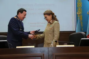 Дариге Назарбаевой вручен знак «25 лет войскам правопорядка»