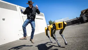 Робопсы от Boston Dynamics станцевали для видео