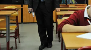 Уволенным из престижной школы Астаны преподавателем занялось МВД РК
