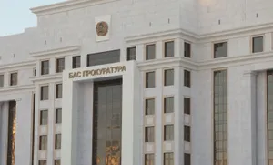 Сотрудник прокуратуры ЮКО и следователь задержаны за взятку в два миллиона тенге