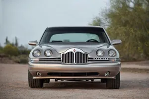 Выставлен на продажу единственный в мире Packard Twelve 1999 года