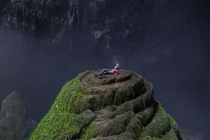 Самые странные отверстия Земли