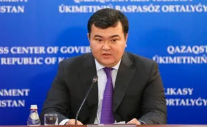 Аким пообещал решить проблему с жильем почти 500 семьям из долгостроев в Астане