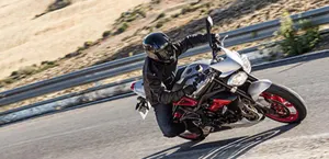 Новый мотоцикл Triumph Street Triple RX