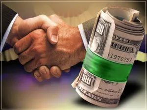 Адвокаты чиновника рассказали о схемах дачи откатов