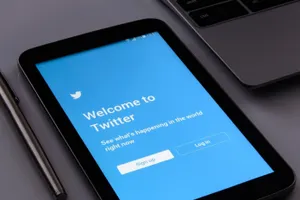 Платные сообщения знаменитостям в Twitter планирует ввести Маск