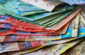 Тенге укрепляется вторые сутки