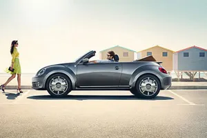 Volkswagen выпустит спецверсию Beetle Cabriolet