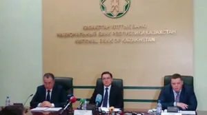 Курс тенге: Акишев не исключает спекулятивных действий банков