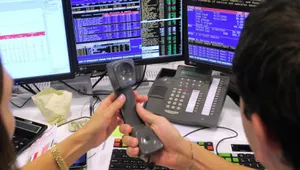 Цены на нефть продолжили расти в понедельник