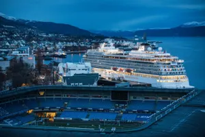 В экипаже терпящего бедствие лайнера Viking Sky были две казахстанки