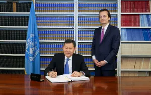 Казахстан подписал Договор о запрете ядерного оружия