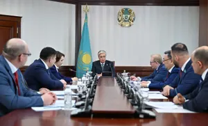 Президент провел встречу с руководителями парламентских фракций