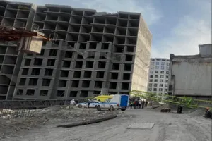 Башенный кран упал на территории ЖК Satpaev от Bazis-A
