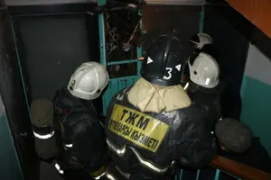 Пожарные спасли из огня семью в Петропавловске