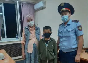 Сбежавшего из дома 13-летнего мальчика нашли в Алматы