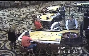 В интернет попало видео, на котором «Баха Есентаев» избивает дилера в казино