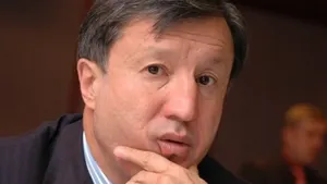 Семья Джаксыбекова взяла под контроль омский «Плюс Банк»