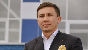 Геннадий Головкин пришел на хоккей в Астане