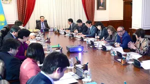 Коныров: Экономическая политика должна улучшать благосостояние населения