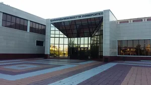 Ректора КарГУ подозревают в даче взятки