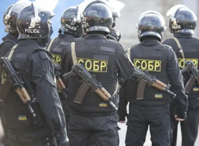 В Павлодаре для разрешения конфликта между кондуктором и пассажиром привлекли СОБР