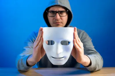 YouTube саясаткерлерді дипфейктерден қорғауды қолға алады