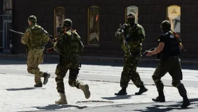 В боях за УВД в Донецке ранены 20 человек