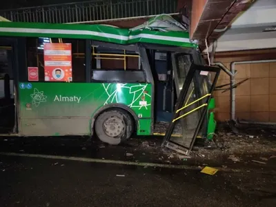 Крупная авария произошла в центре Алматы