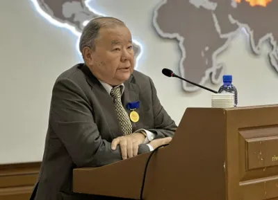 «Бұл демократиядан бас тарту» – Майдан Сулейменов жаңа Конституция жобасы туралы