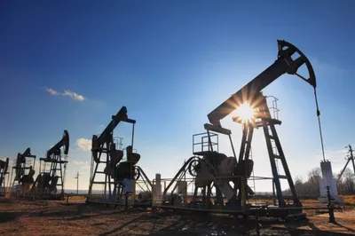 Стоимость нефти снижается на итогах заседания ОПЕК+