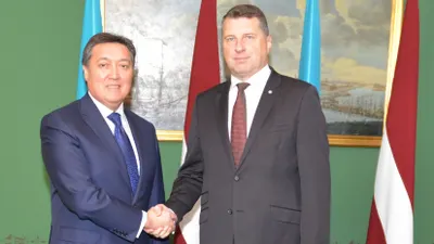 Казахстан и Латвия развивают транзитно-транспортный потенциал