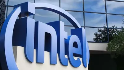 Intel показала компьютер размером с флешку