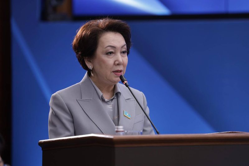 Дания Еспаева возглавила партию «Ақ жол»