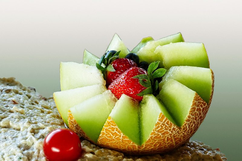 Какие продукты включить в рацион питания в жаркую погоду